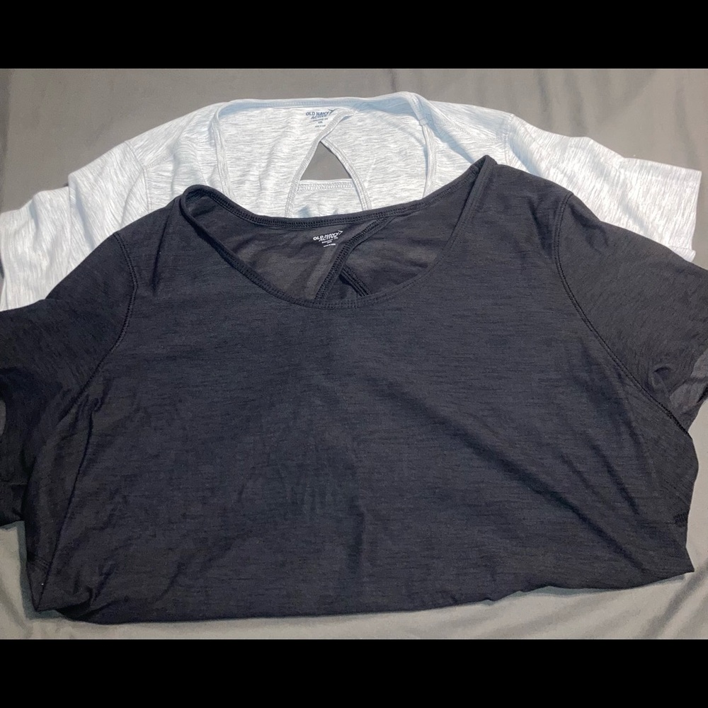 Women’s Set of 2 Old Navy Breathe On Shirts